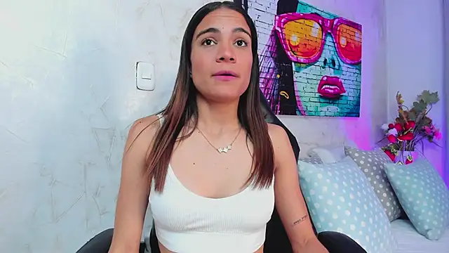 leyah  online show from 04/13/26, 07:07