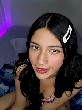 Snapshot of Danly_ chatting on 09/12/25, 04:01 Danly  online show from 09/12/25, 04:01