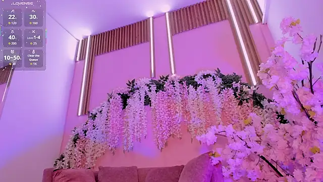 ThiccyLexxy online show from 11/25/25, 12:05