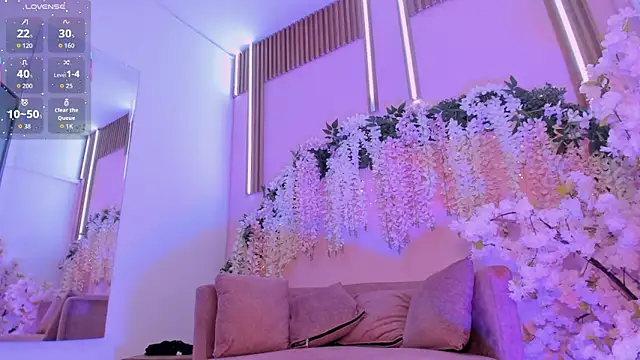 ThiccyLexxy online show from 11/24/25, 12:05