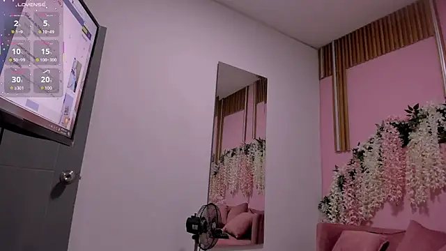 ThiccyLexxy online show from 11/22/25, 12:37