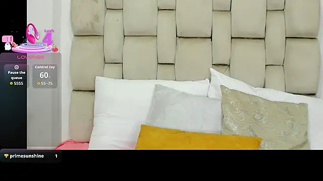 ValerieSoto online show from 10/20/25, 07:25