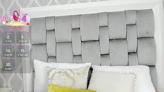 ValerieSoto online show from 11/23/25, 11:42