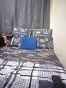 Snapshot of TmanZim2025 chatting on 02/13/26, 08:53 TmanZim2025 online show from 02/13/26, 08:53