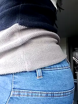 Snapshot of TmanZim2025 chatting on 01/06/26, 12:53 TmanZim2025 online show from 01/06/26, 12:53