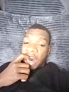 Snapshot of TmanZim2025 chatting on 10/26/25, 05:24 TmanZim2025 online show from 10/26/25, 05:24