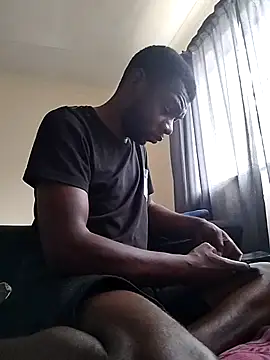 Snapshot of TmanZim2025 chatting on 10/07/25, 08:37 TmanZim2025 online show from 10/07/25, 08:37