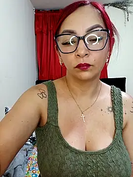 Snapshot of Vamanda05 chatting on 09/10/25, 05:39 Vamanda05 online show from 09/10/25, 05:39