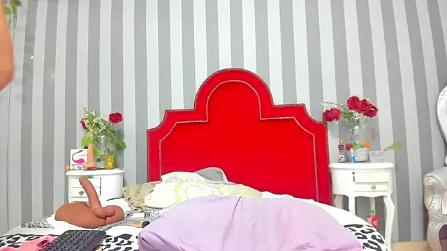 Salomee hernandez online show from 12/04/25, 12:48