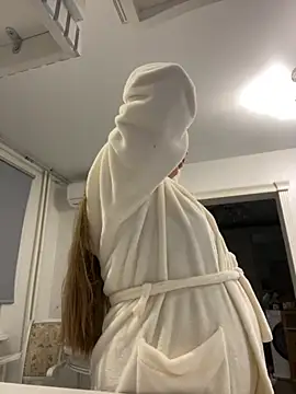 DeniMilkyyyyy online show from 12/03/25, 11:14