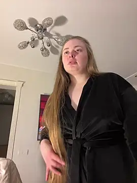 DeniMilkyyyyy online show from 04/11/26, 07:28