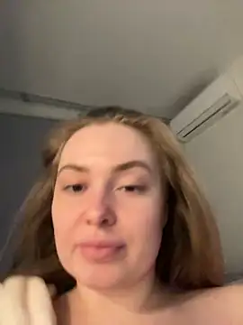 DeniMilkyyyyy online show from 11/19/25, 05:24