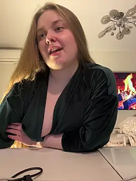 DeniMilkyyyyy online show from 05/20/26, 05:21