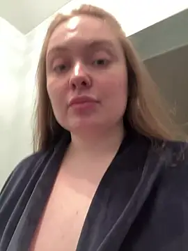 DeniMilkyyyyy online show from 04/21/26, 10:27