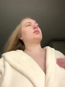 DeniMilkyyyyy online show from 02/02/26, 11:15