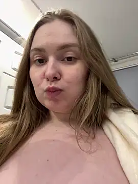 DeniMilkyyyyy online show from 03/19/26, 08:53