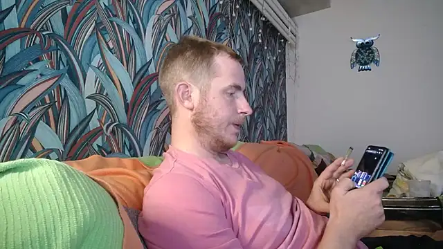 Snapshot of gaydavid chatting on 09/23/25, 08:49 gaydavid online show from 09/23/25, 08:49