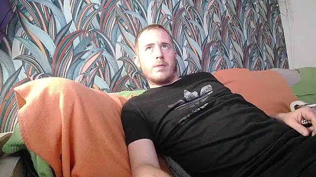 Snapshot of gaydavid chatting on 09/20/25, 09:20 gaydavid online show from 09/20/25, 09:20