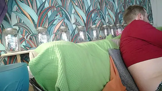 Snapshot of gaydavid chatting on 10/02/25, 12:47 gaydavid online show from 10/02/25, 12:47