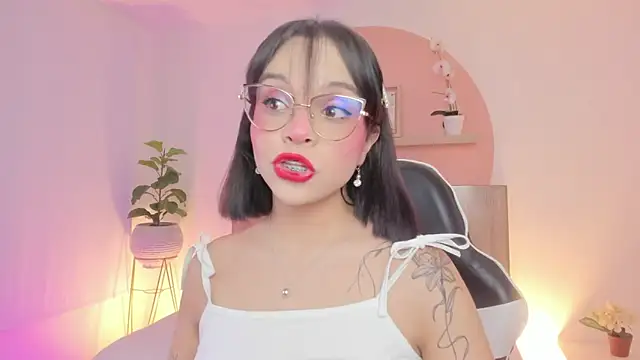 Clara Luu online show from 05/07/26, 03:11