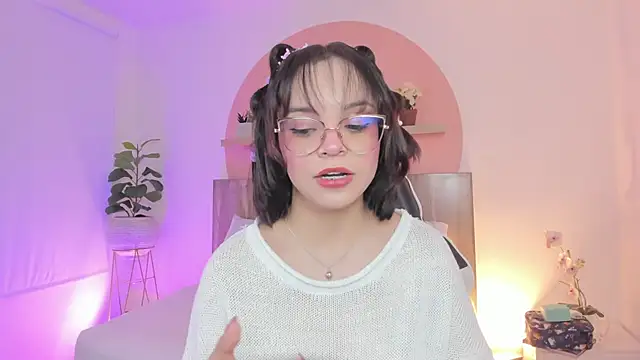 Clara Luu online show from 04/15/26, 03:23