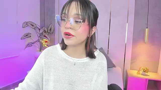 Clara Luu online show from 05/22/26, 03:37