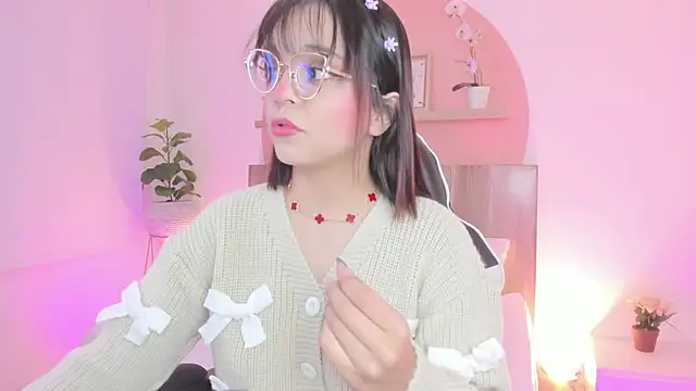 Clara Luu online show from 05/24/26, 02:44