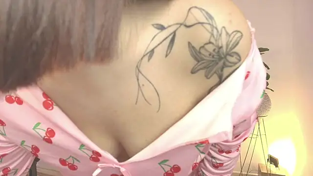 Clara Luu online show from 07/01/26, 02:56
