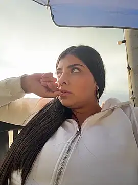 Isaa-Sweet online show from 04/15/26, 10:21