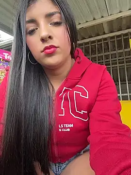 Snapshot of Isaa-Sweet chatting on 06/16/26, 03:56 Isaa-Sweet online show from 06/16/26, 03:56