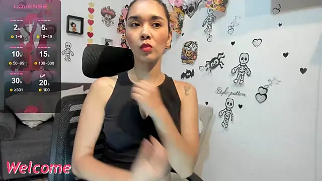 Snapshot of anastasia_tuya chatting on 10/26/25, 11:21 anastasia tuya online show from 10/26/25, 11:21