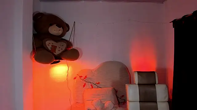 Snapshot of pretti_scarlett chatting on 11/29/25, 06:57 pretti scarlett online show from 11/29/25, 06:57