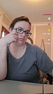 queenpeaches121 online show from 04/02/26, 11:28