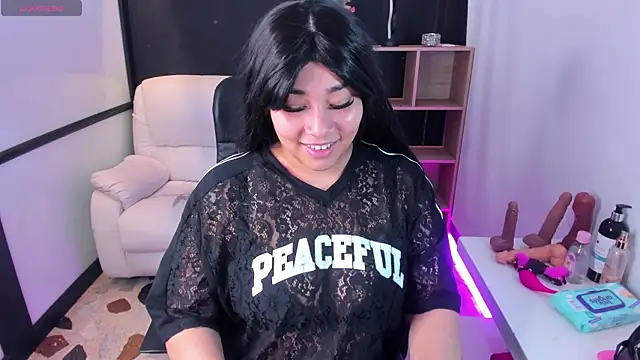 ThaliaBrooks  online show from 10/28/25, 04:13