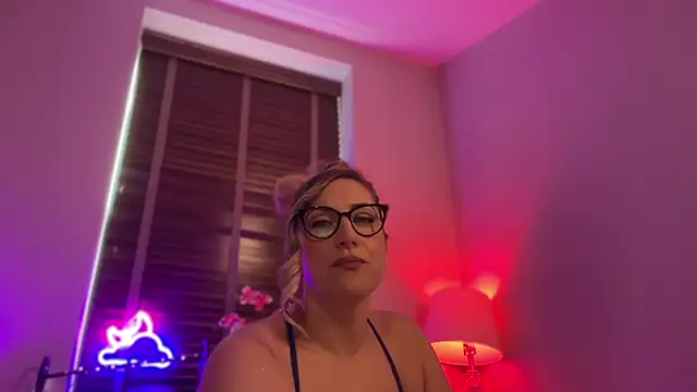 MistresssX online show from 05/27/26, 02:02