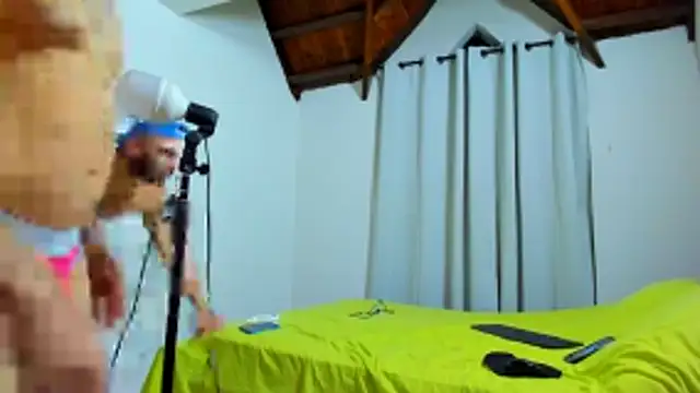 Hunter Hoott online show from 12/14/25, 12:28