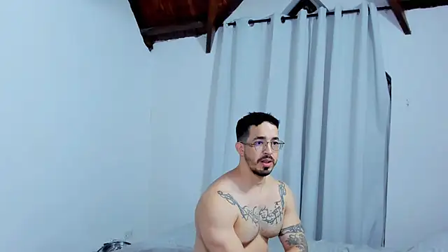 Hunter Hoott online show from 12/23/25, 01:05