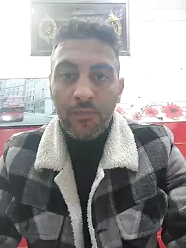 Snapshot of Mahdidido45 chatting on 03/29/26, 11:28 Mahdidido45 online show from 03/29/26, 11:28
