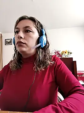 Snapshot of AlanaDesire chatting on 10/04/25, 07:04 AlanaDesire online show from 10/04/25, 07:04
