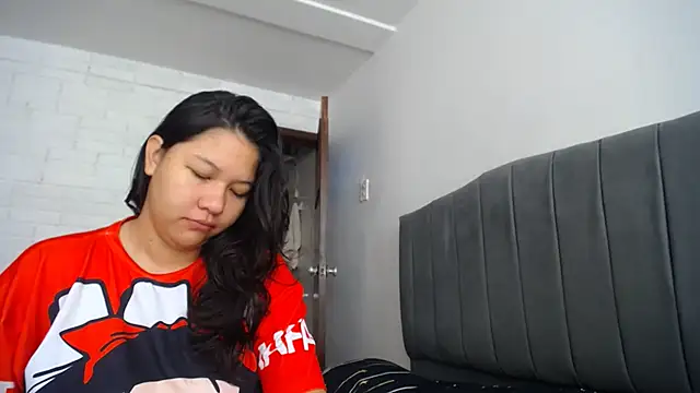 Naia Stant online show from 09/19/25, 02:21