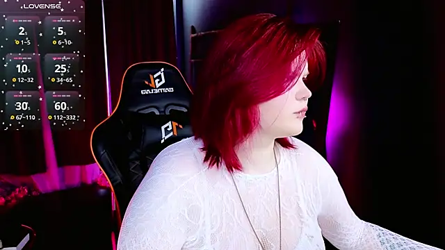 fillisfox  online show from 11/10/25, 11:04