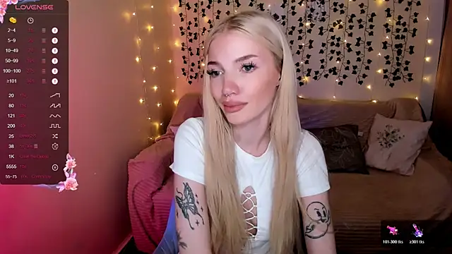 AnyaTaylor  online show from 11/14/25, 04:49