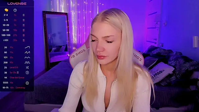 AnyaTaylor  online show from 05/04/26, 02:04