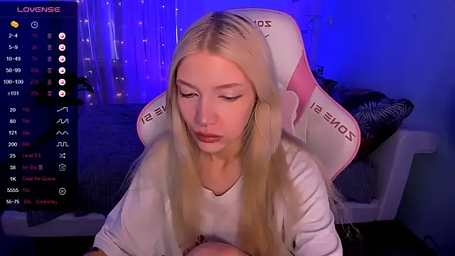 AnyaTaylor  online show from 03/08/26, 02:26