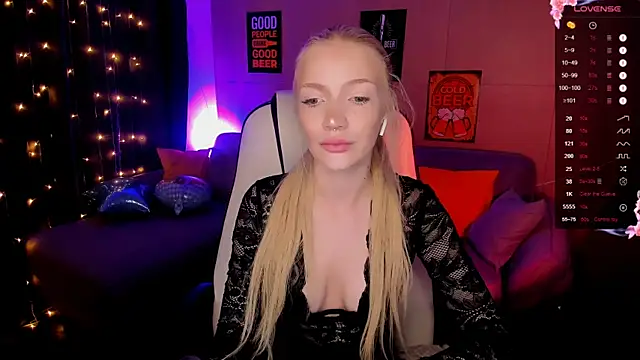 Snapshot of AnyaTaylor_ chatting on 09/29/25, 01:56 AnyaTaylor online show from 09/29/25, 01:56