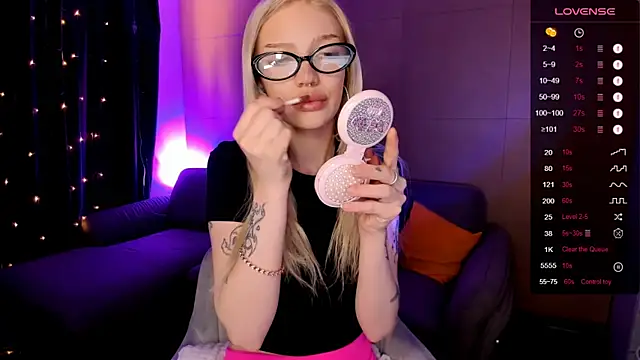 AnyaTaylor  online show from 04/02/26, 01:57