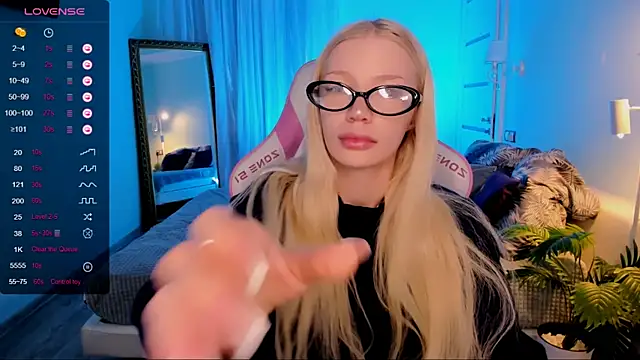 AnyaTaylor  online show from 05/23/26, 02:10
