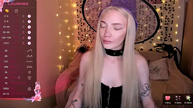 AnyaTaylor  online show from 10/28/25, 02:12