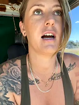 OdetteDelane online show from 10/21/25, 02:33