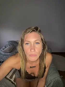 caritadeangellll online show from 04/30/26, 09:19